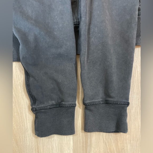 LULULEMON Dark Grey Soft Zip Up Jacket. - Picture 6 of 9